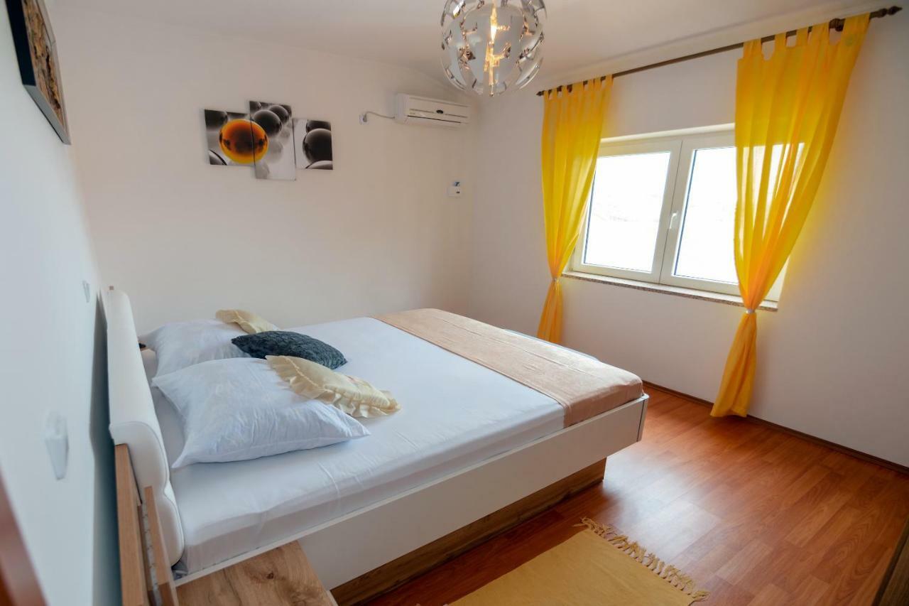 Apartmani Ivan Lopar Exterior foto