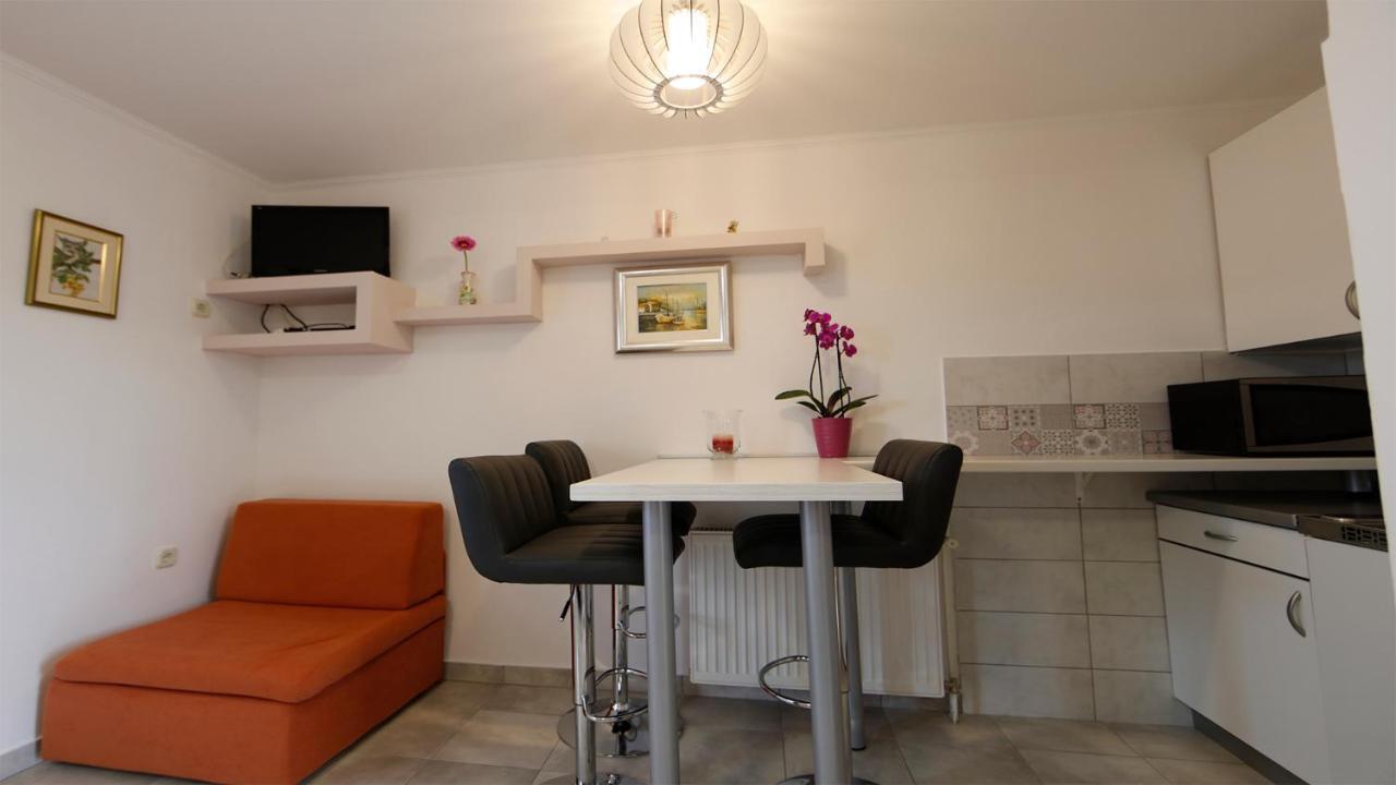 Apartmani Ivan Lopar Exterior foto